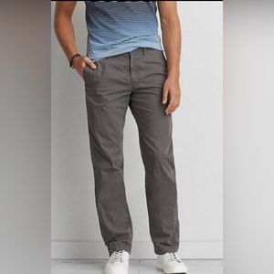 American Eagle men’s gray khakis size 31x34